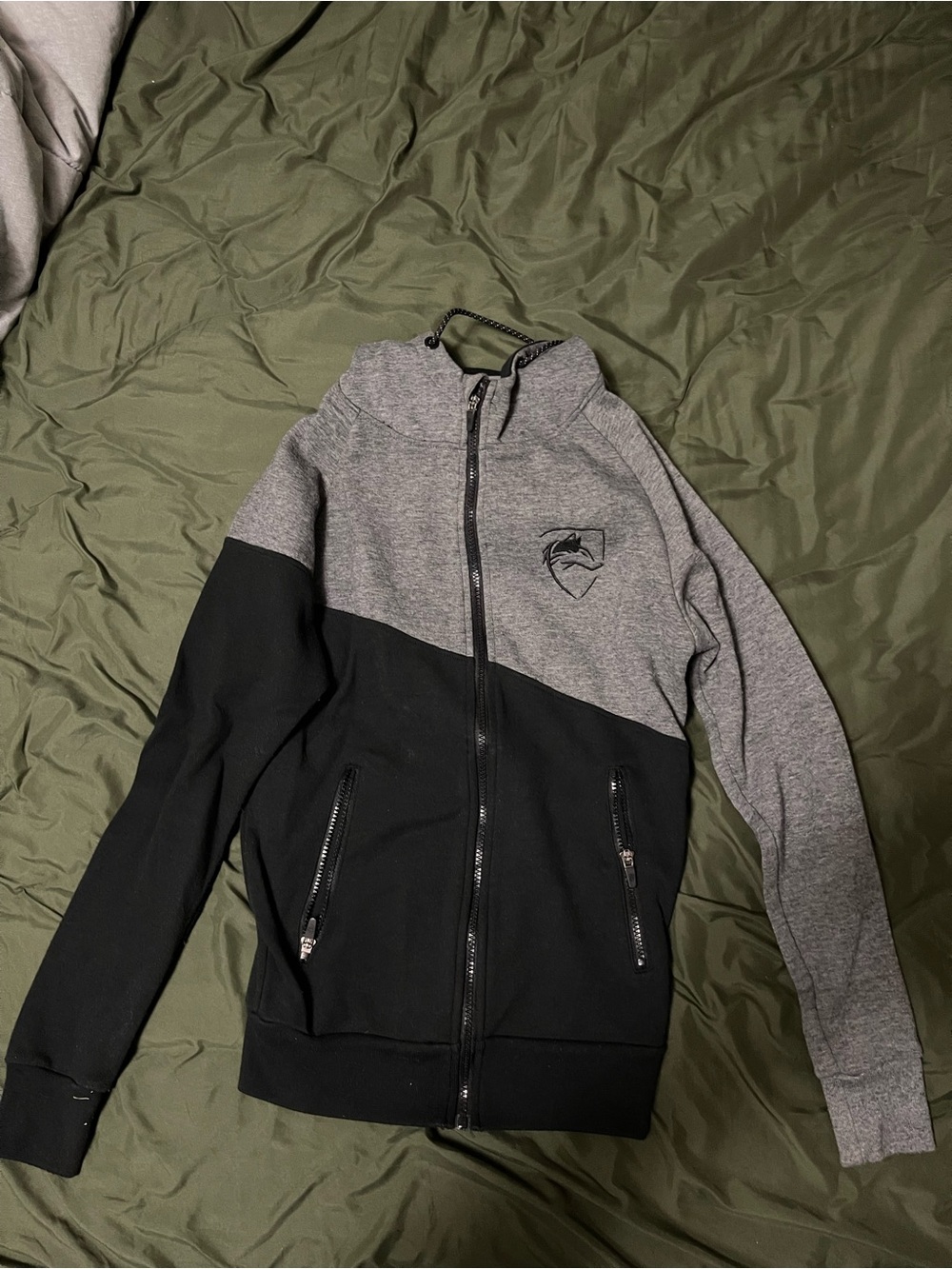 Alphalete Two-Tone Full-Zip Sweatshirt